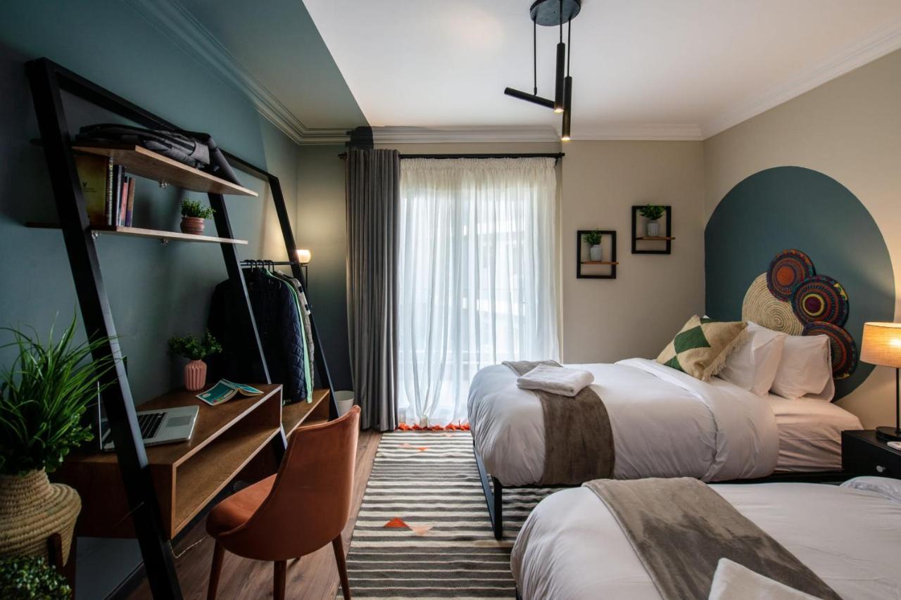 Waterfront Designer 2br - 5 Min To Airport