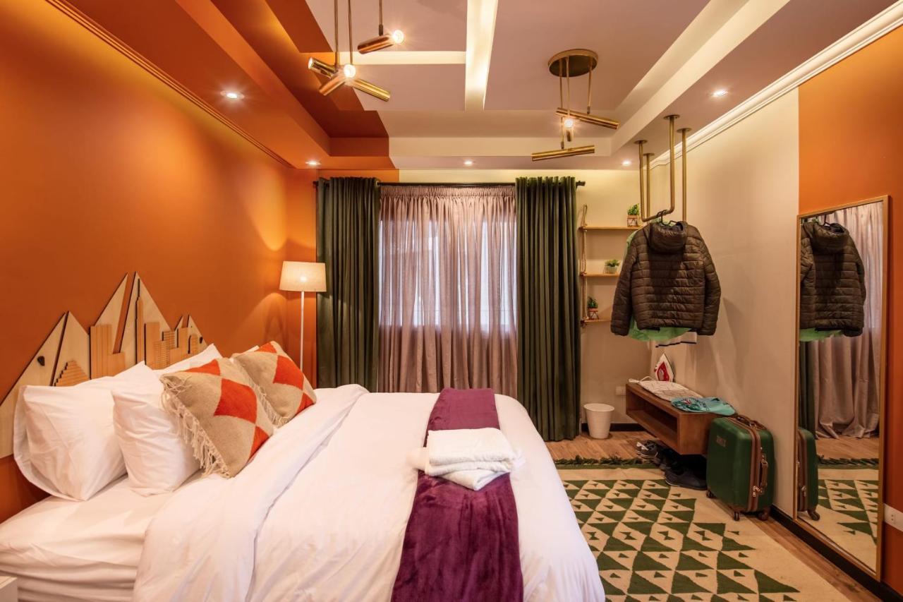 Waterfront Designer 2br - 5 Min To Airport Appartement Le Caire
